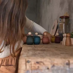 Grapat Houten Poppetje In Bakje - Violet 10 Grapat Houten Poppetje In Bakje - Violet -Kinderspeelgoed grapat houten poppetje in bakje violet 5