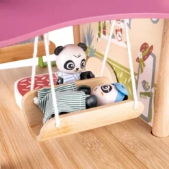 Hape Poppenhuis Met Inrichting En Pandafamilie -Kinderspeelgoed hape poppenhuis met inrichting en pandafamilie 5