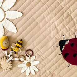 Konges Sløjd Activiteitenspeeltje - Bij -Kinderspeelgoed konges sl jd activiteitenspeeltje bij 1