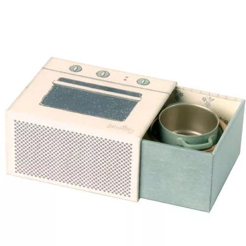 Maileg Poppenhuis Fornuis Met Kookgerei - 8 Cm 6 Maileg Poppenhuis Fornuis Met Kookgerei - 8 Cm - Afbeelding 4