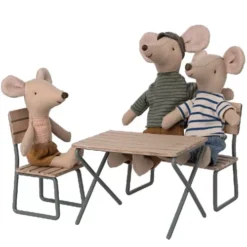Maileg Poppenhuis Tuinmeubels - 8 Cm 11 Maileg Poppenhuis Tuinmeubels - 8 Cm -Kinderspeelgoed maileg poppenhuis tuinmeubels4