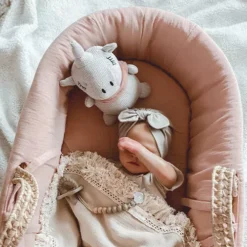 Mrs Ertha Knuffeleenhoorn En Rammelaar - Vanilla - 23 Cm -Kinderspeelgoed mrs ertha knuffeleenhoorn en rammelaar peach 23 cm 7 2