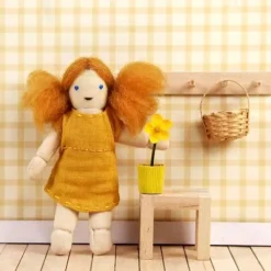 Olli Ella Holdie Folk Poppenhuispop 11 Cm - Daisy -Kinderspeelgoed olli ella daisy1