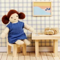 Olli Ella Holdie Poppenhuispop 11 Cm - Hazel -Kinderspeelgoed olli ella hazel1