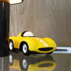 Playforever Speedy Le Mans Raceauto Geel -Kinderspeelgoed playforever speedy le mans raceauto 2