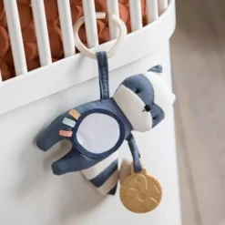 Sebra Activiteitenknuffel Wasbeer 6 Sebra Activiteitenknuffel Wasbeer -Kinderspeelgoed sebra activiteitenknuffel wasbeer rebel 2