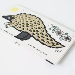 Wee Gallery Voelboek Touch And Feel - Scales 13 Wee Gallery Voelboek Touch And Feel - Scales -Kinderspeelgoed wee gallery voelboek touch and feel scales